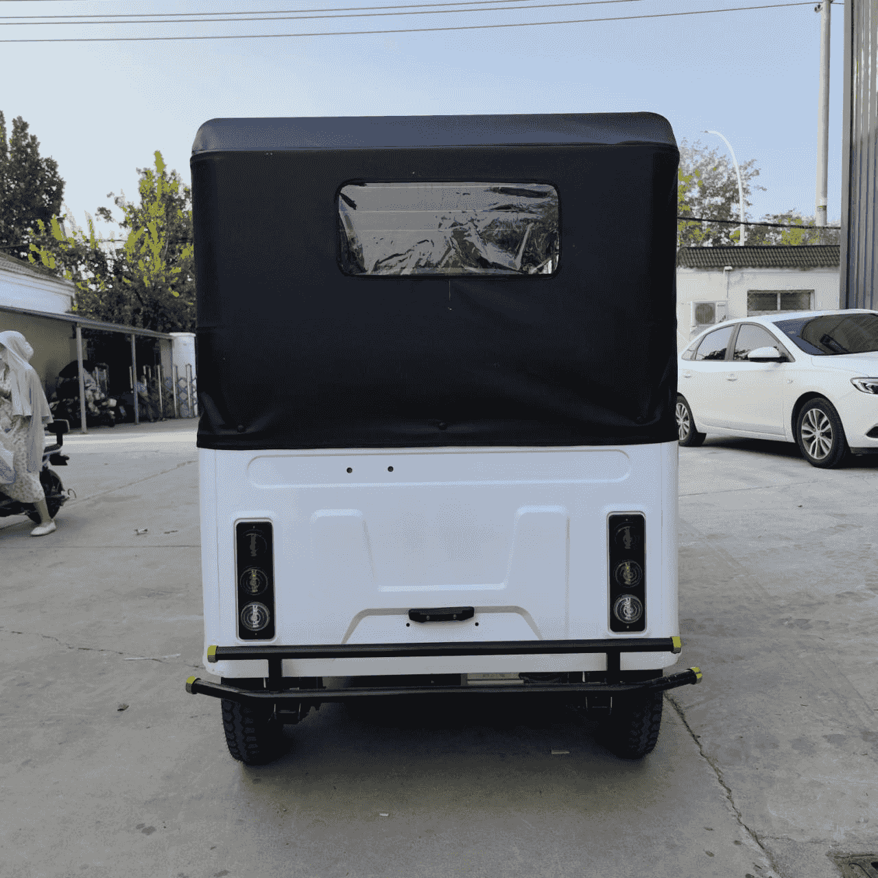 3300mm Enclosed Electric Passenger Trike (3000W) | Factory FCL - ORVIK - Image 3