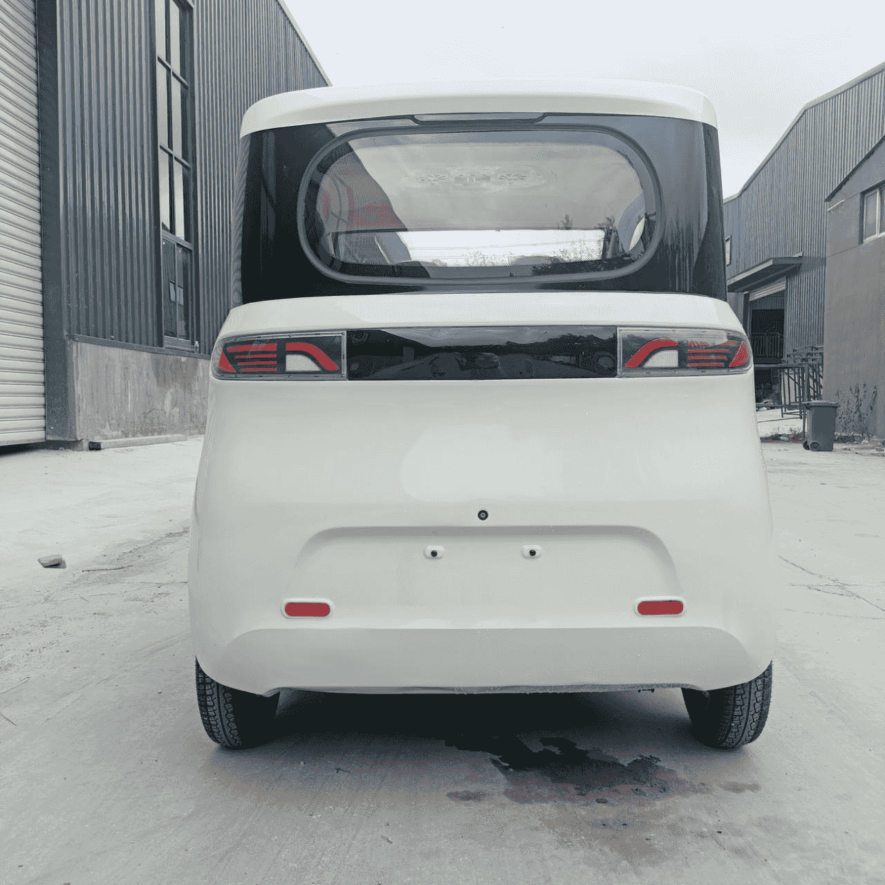 1.4m Wide-Body Enclosed Passenger Trike (4-Seater) | Factory FCL - ORVIK - Image 5