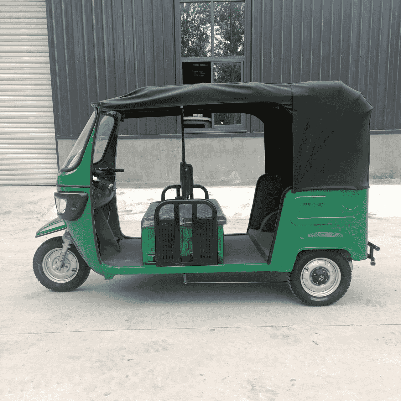 3000W Enclosed Passenger Trike (6-Seater) | Factory FCL - ORVIK - Image 2